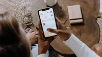 Instagram atau TikTok? Ternyata Pilihan Media Sosial Bisa Ungkap Kepribadianmu (foto: cottonbro studio di pexels)