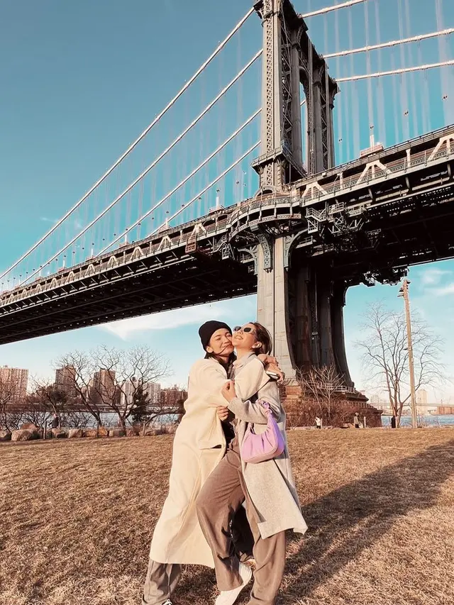 7 Momen Kebersamaan Enzy Storia dan Jessica Milla di Amerika, Main ke Gunung Aspen