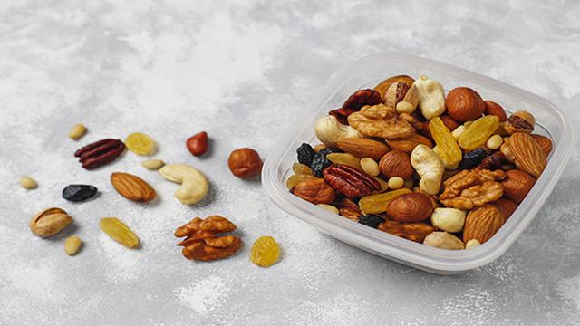 Pistachioe & kismis