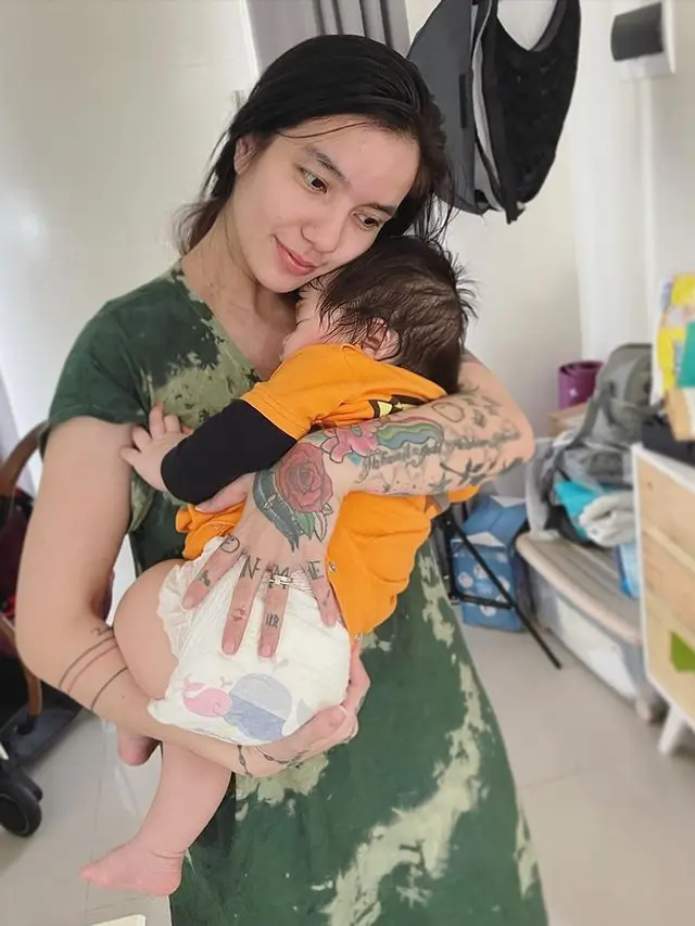 Sheila Marcia dan putranya