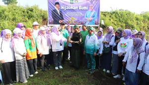 Fun Walk dan Tanam Pohon di Kawasan Ekonomi Khusus Singhasari, Kabupaten Malang, Sabtu (18/4/2026) (Istimewa)