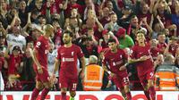 Para pemain Liverpool merayakan gol yang dicetak Fabio Carvalho ke gawang Newcastle United dalam lanjutan Liga Inggris 2022/2023 di Stadion Anfield, Kamis (1/9/2022) dini hari WIB. (AP Photo/Jon Super)