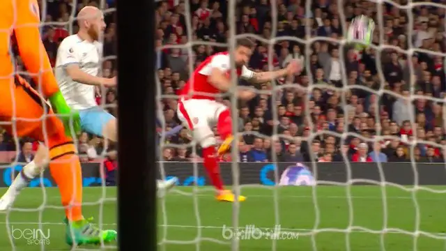 Berita video gol indah Olivier Giroud ketika Arsenal menaklukkan West Ham United. This video presented by BallBall.