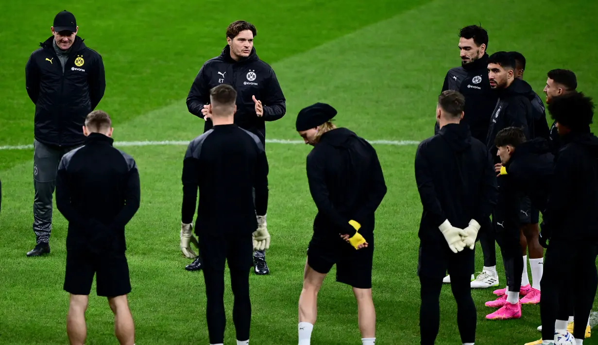 Grup F sementara dipimpin oleh Dortmund dengan tujuh poin, diikuti PSG dengan enam poin, Milan dengan lima poin, dan Newcastle dengan empat poin. (MARCO BERTORELLO / AFP)