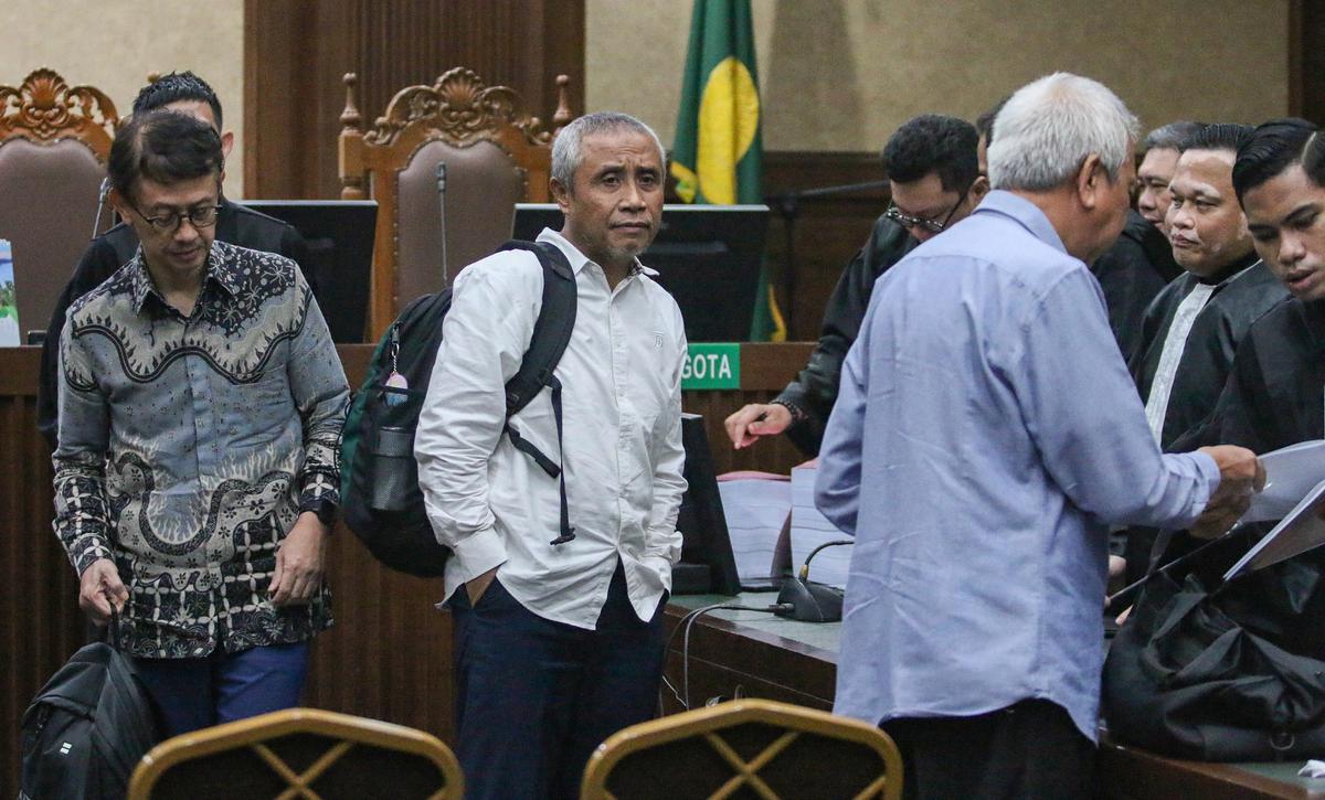 FOTO: Terdakwa Korupsi Tata Kelola Minyak Dituntut Enam hingga Dua Belas Tahun Penjara