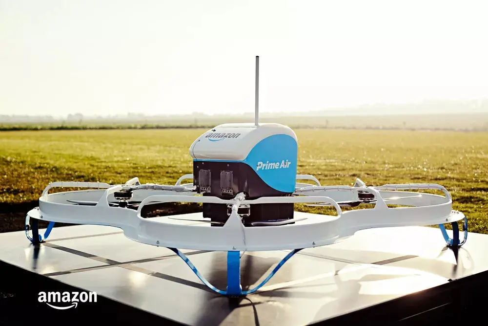 Drone Amazon untuk mengirimkan barang kepada konsumen (Sumber: Recode)