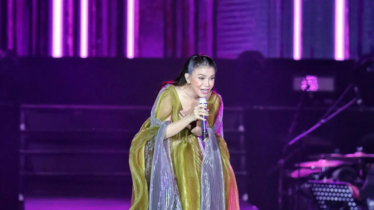 FOTO: Rossa Tampil Memukau dalam 25 Shining Years Concert