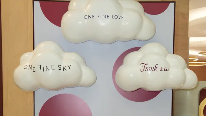 Ketika Berlian Tak Sekadar Berkilau: Frank & co. dan One Fine Sky Hadirkan Seragam untuk Anak Indonesia [Dok/Frank & co]