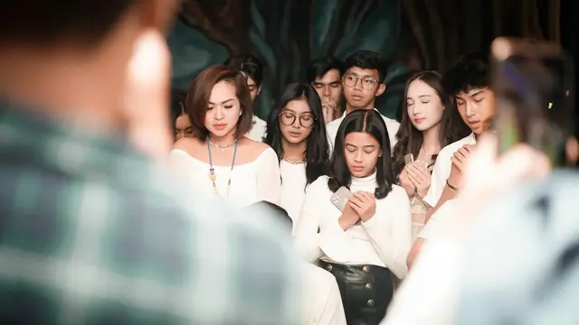 Pesta perpisahan artis DJS (Foto: Instagram/@farell.akbar11)
