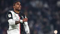 6. Douglas Costa - Penampilan Costa bersama Juventus bisa dibilang kurang impresif karena kerap diganggu oleh cedera. Selain itu, Costa juga sedang dikaitkan dengan Manchester United dan kemungkinan besar akan dilepas oleh Pirlo. (AFP/Isabella Bonotto)