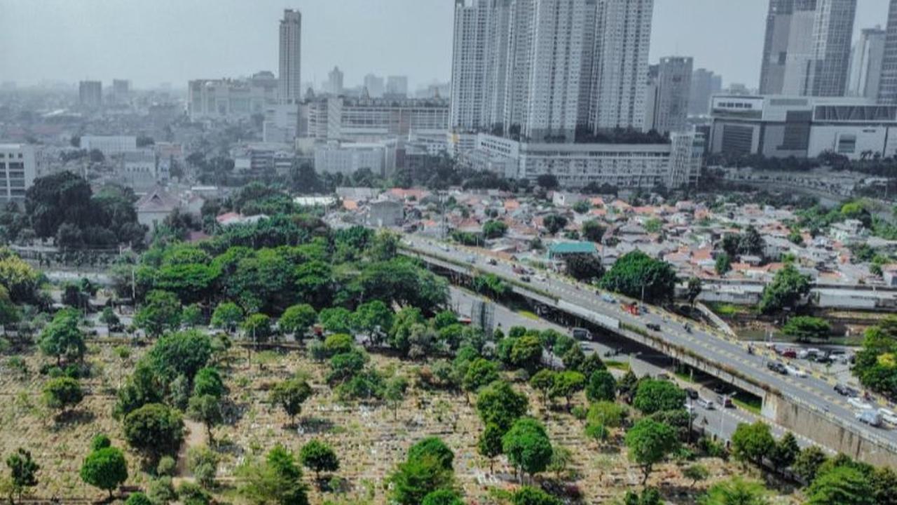 Dekat dengan Pemakaman Umum Karet Bivak
