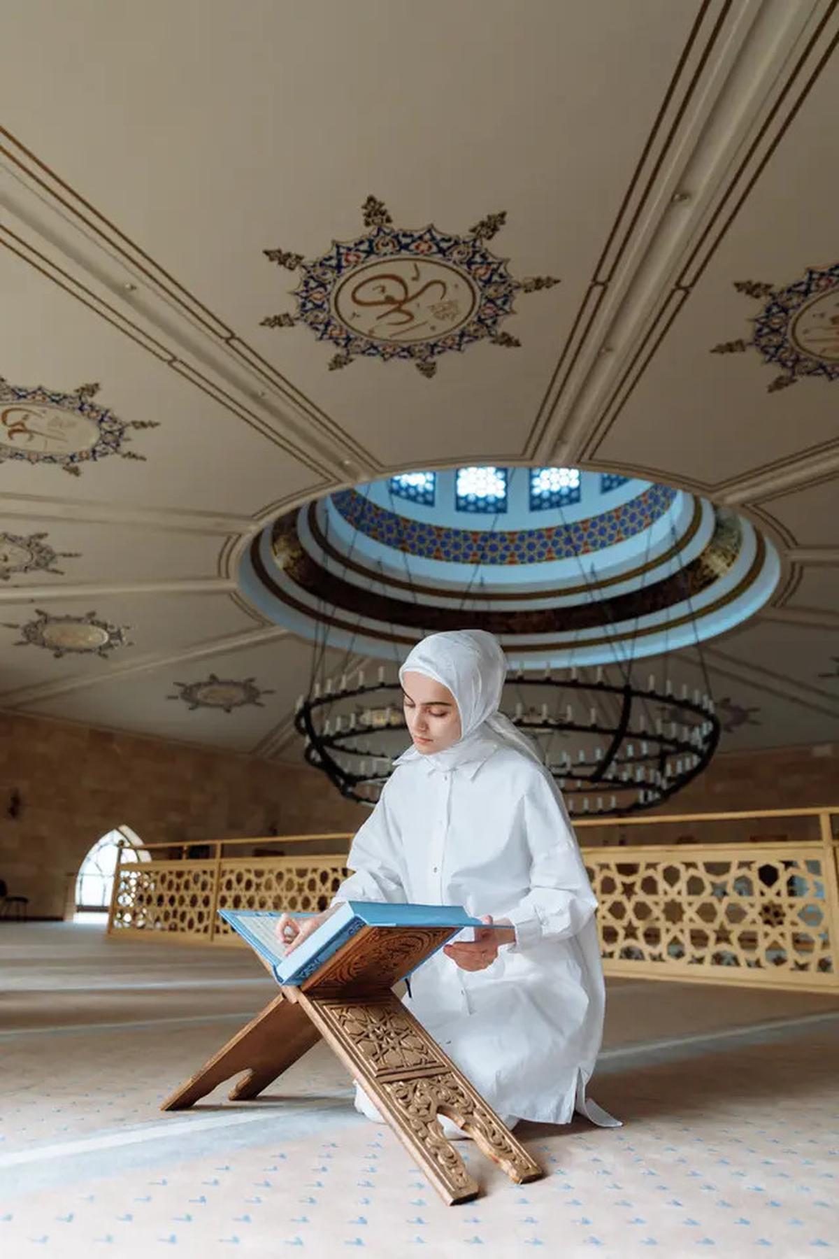 Tanggal Hijriah Hari Ini Minggu 22 Juni 2025, Simak Amalan Habib Umar Mendapat Syafaat di Hari Kiamat