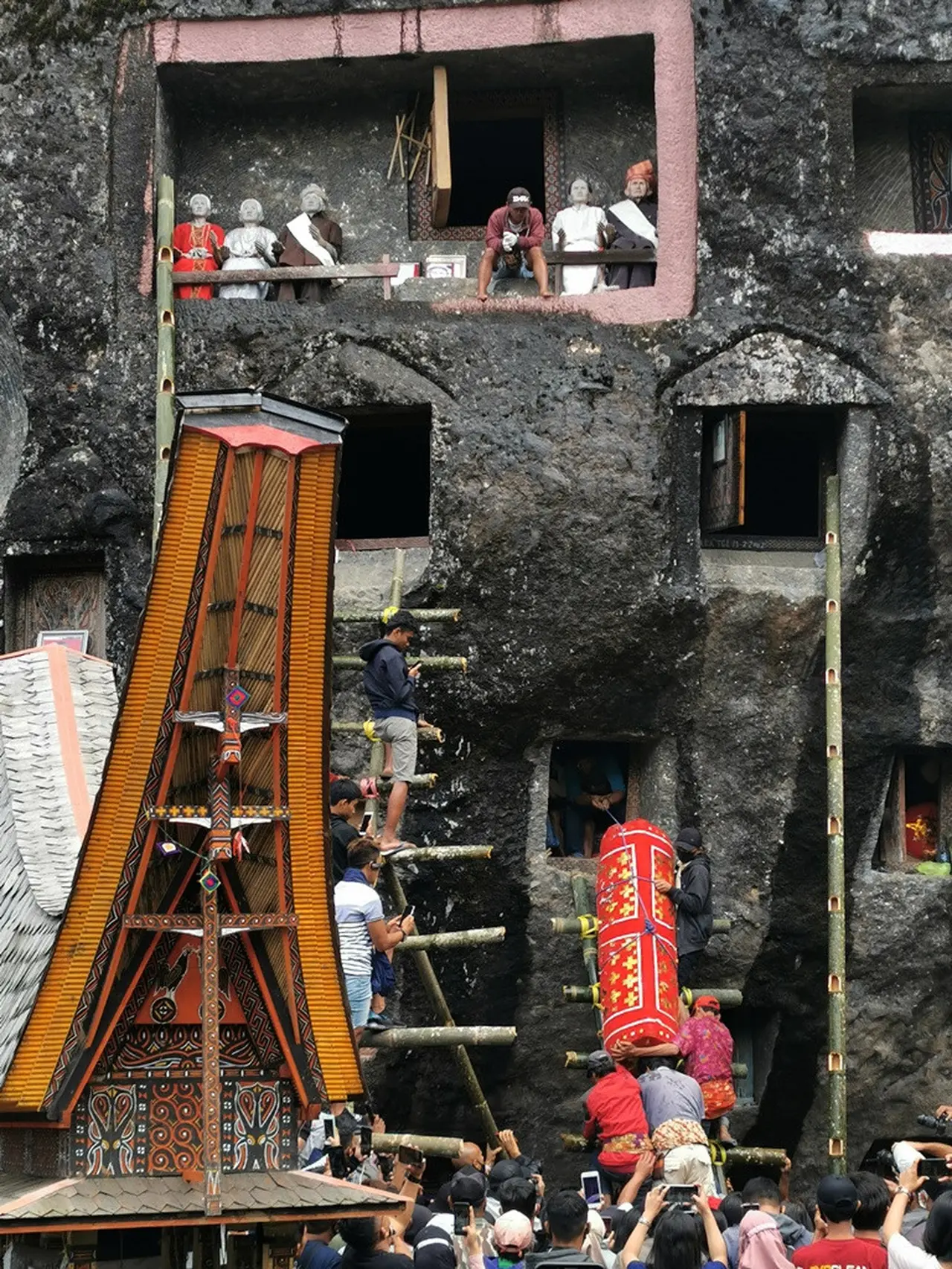 17 Wisata Toraja Penuh Pesona, dari Alam hingga Kekayaan Leluhur - Hot ...