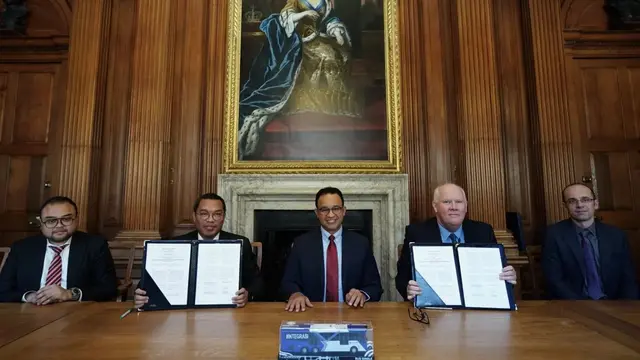 Gubernur DKI Jakarta Anies Baswedan saat berkunjung ke Universitas Oxford. (Instagram @aniesbaswedan)