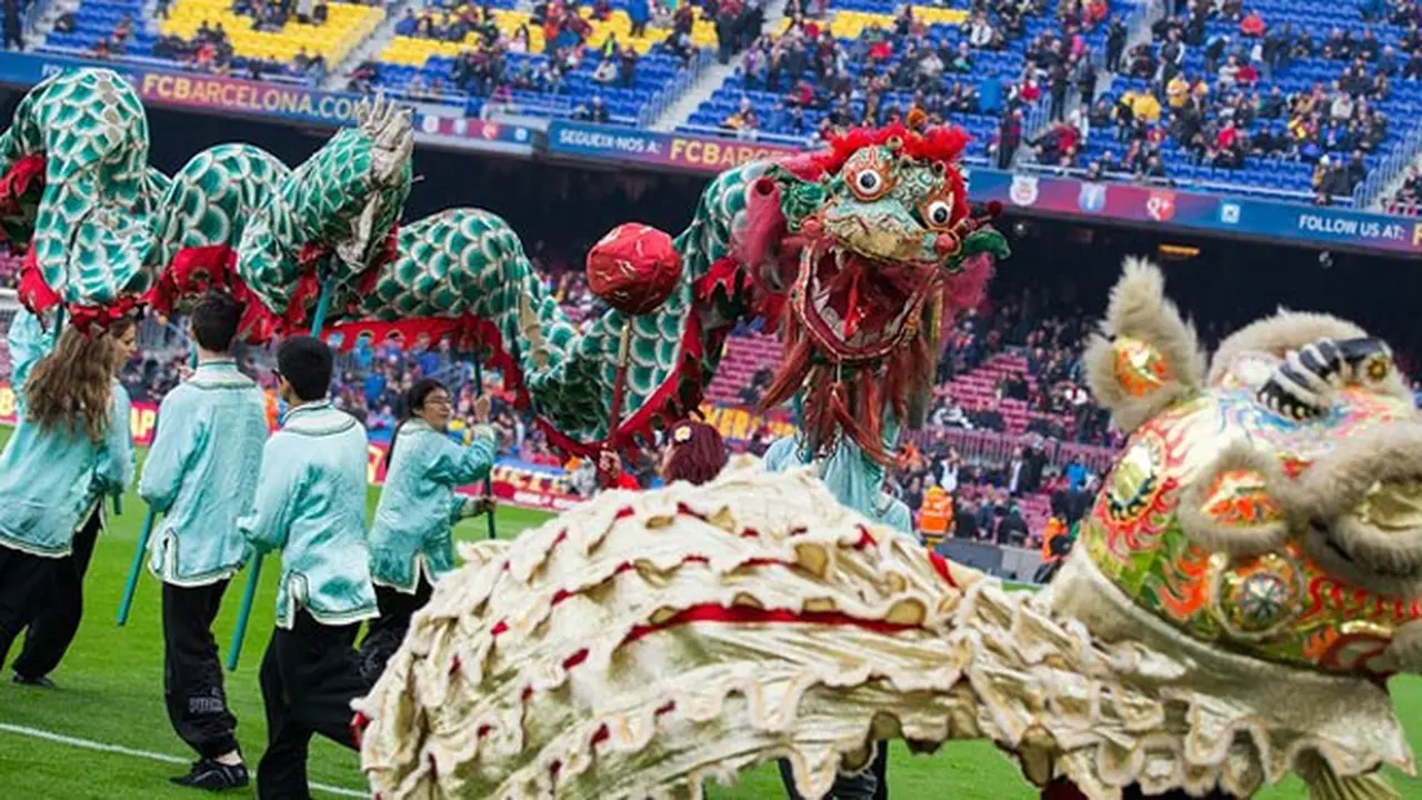 barongsai-camp-nou-140202b.jpg