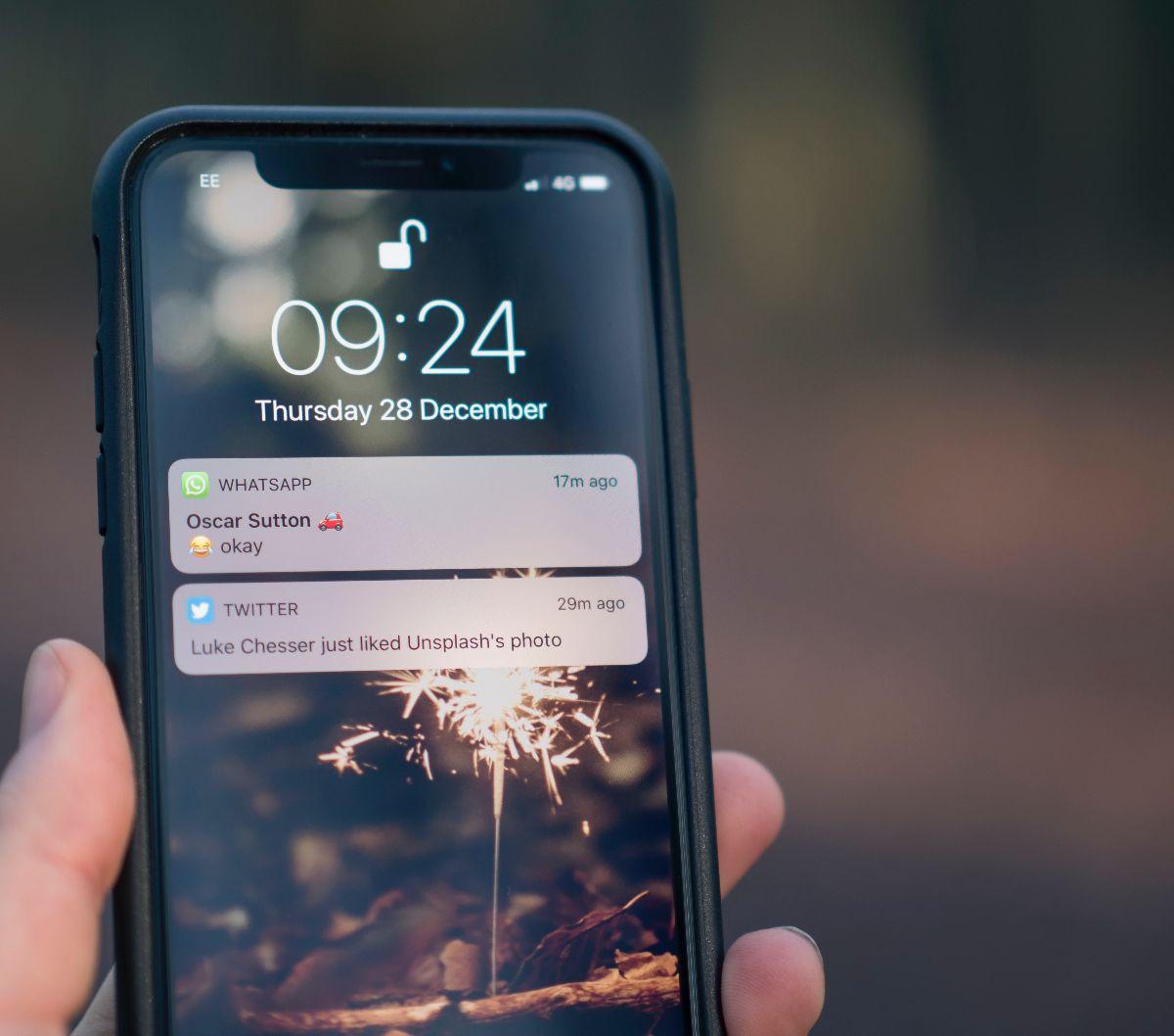 Satu-satunya informasi yang disimpan oleh Signal adalah jejak terakhir pengguna masuk ke dalam aplikasi atau status online.&nbsp;<br>