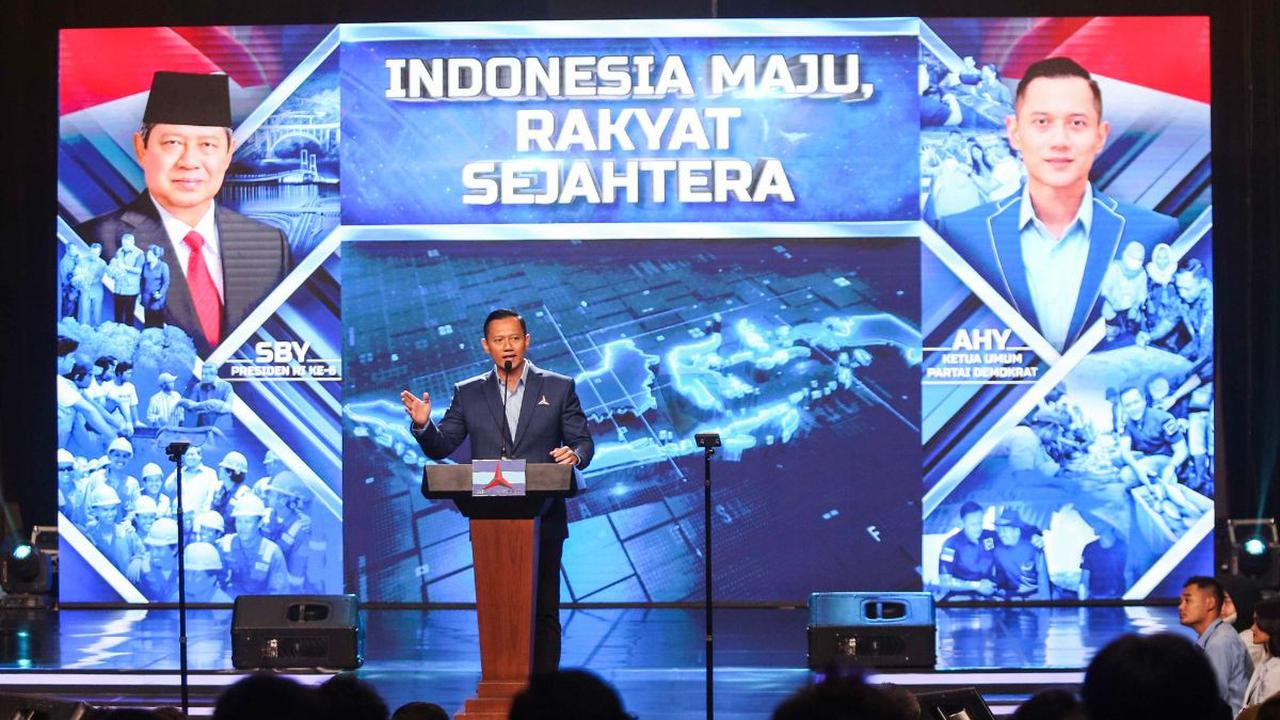 Selanjutnya, AHY turut menyinggung program hilirisasi pemerintahan Jokowi.