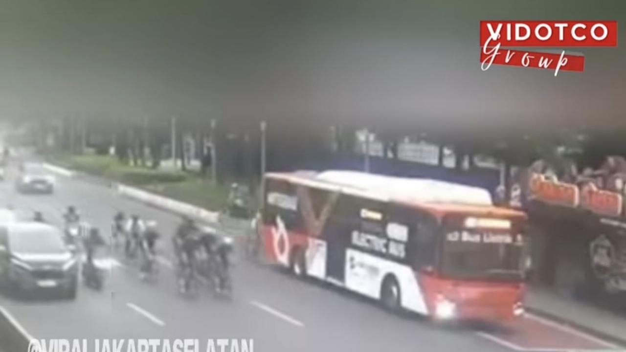 Detik-Detik Pejabat SKK Migas Meninggal Dunia Usai Tabrak Bus Transjakarta di Jalan Sudirman Jakpus