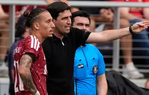 Andoni Iraola Debut Manis di Liverpool, Gaya Bermain Baru Langsung Terlihat