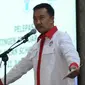 Menpora, Imam Nahrawi memberi arahan pada atlet pelajar Indonesia saat upacara pelepasan di Jakarta, Rabu (12/7). 184 pelajar akan berlaga di Asean Schools Games 2017 di Singapura, 15-20 Juli. (Liputan6.com/Helmi Fithriansyah)