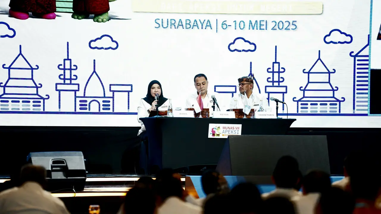 Wali Kota Bandar Lampung, Eva Dwiana saat menghadiri Musyawarah Nasional (Munas) VII Asosiasi Pemerintah Kota Seluruh Indonesia (APEKSI).  Foto : (Istimewa).