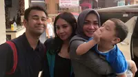 Raffi Ahmad, Nagita Slavina, Rafathar dan Rieta Amilia. [foto: instagram/rieta_amilia]