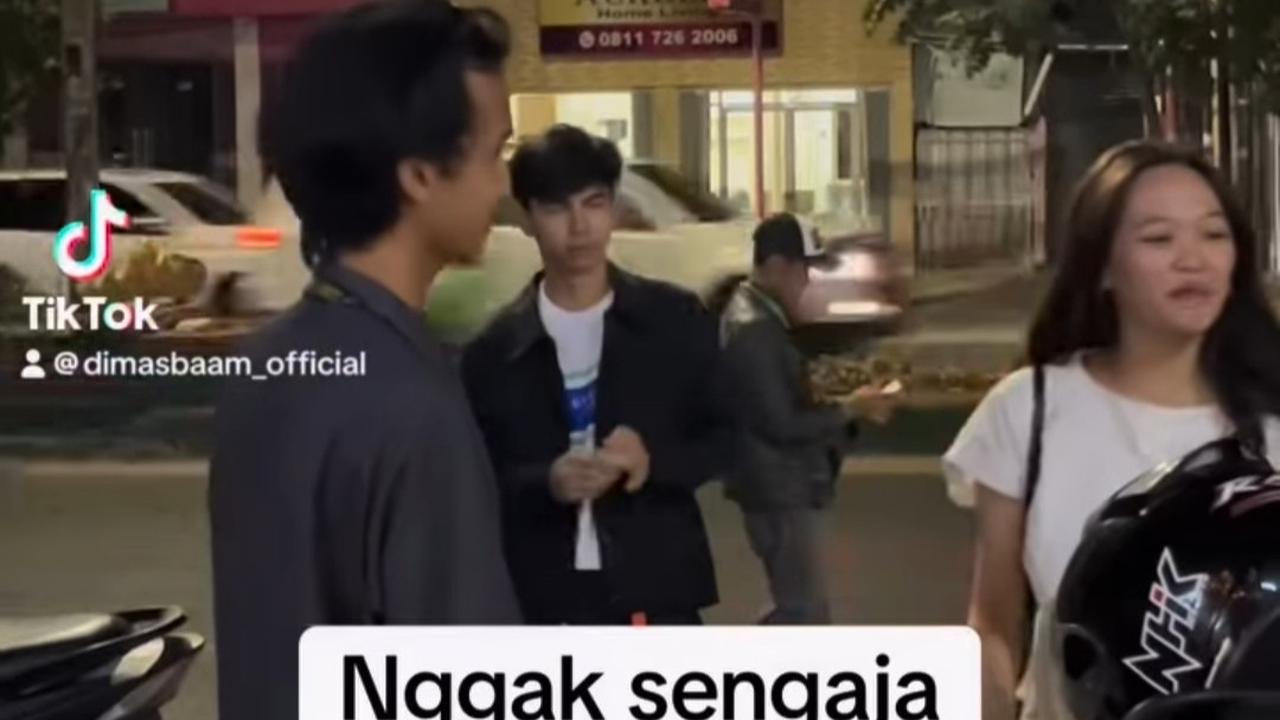 Potret Terbaru Dimas Ahmad jadi Tukang Parkir