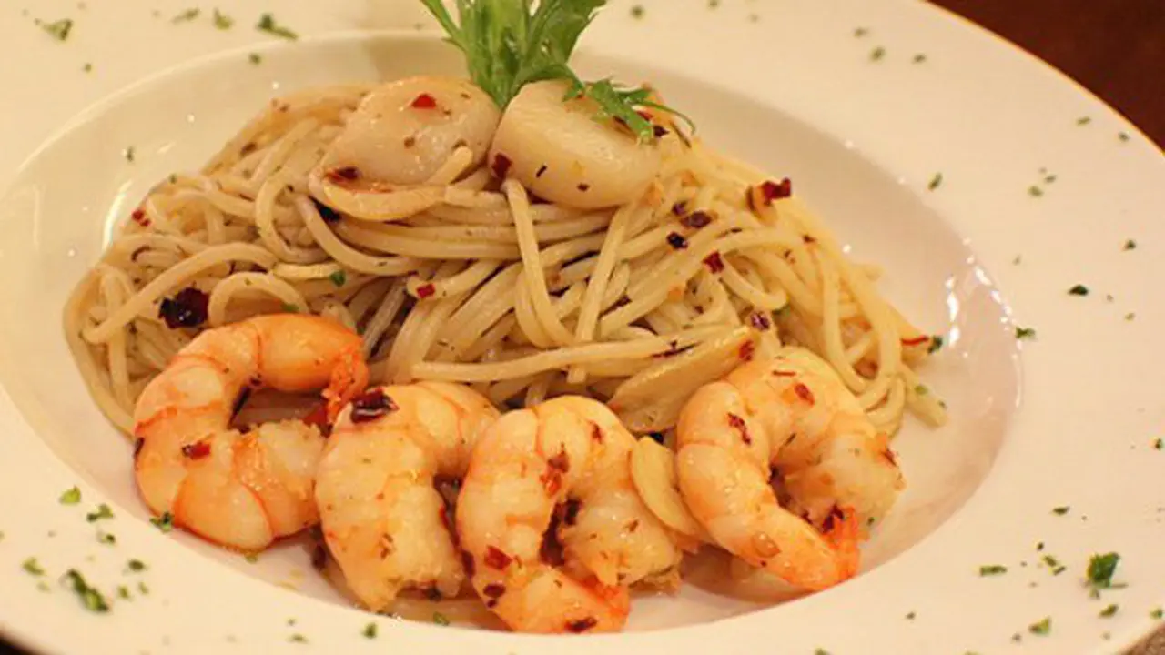 Aglio Olio Seafood / copyright tokyopastry.com