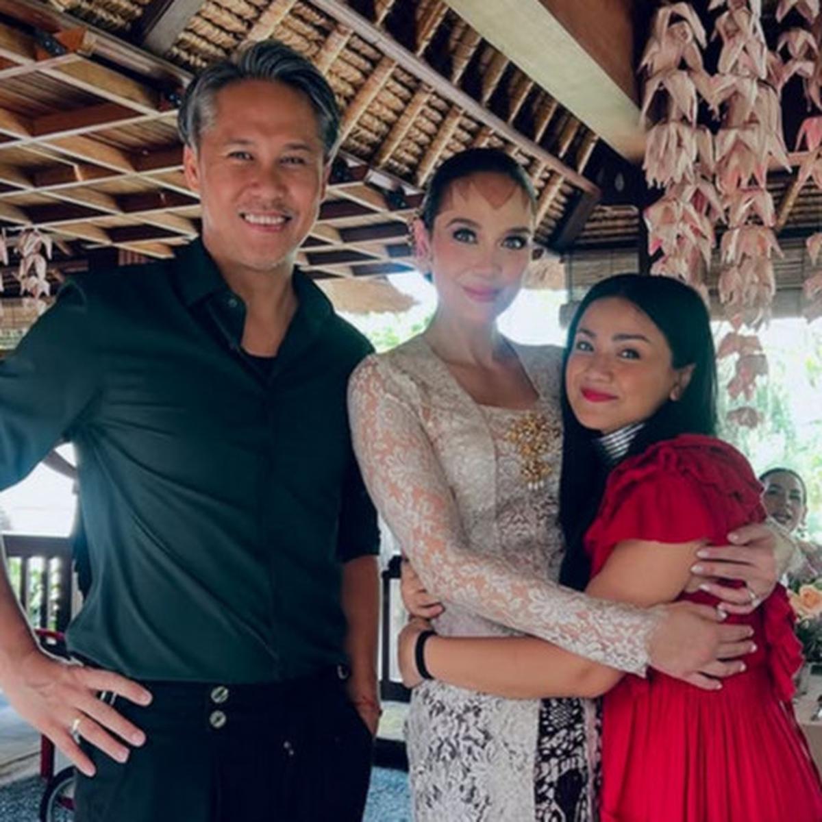 Nirina Zubir Burn Out, Akui Berat Hadiri Siraman Luna Maya dan Maxime Bouttier - Tak Ada Baju yang Pantas