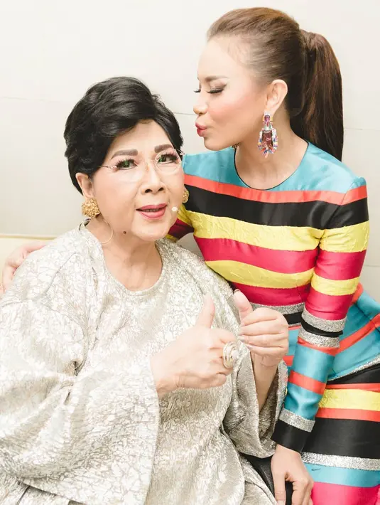 Rossa (instagram/itsrossa910)