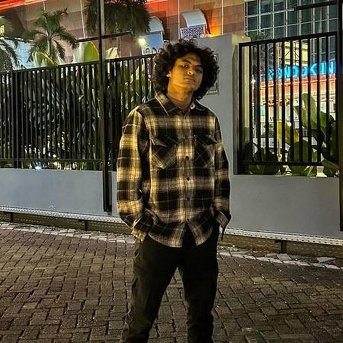 Potret Vadel Badjideh Pacar Lolly Anak Nikita Mirzani Tertunduk Lesu saat Diamankan Polisi, Diduga Keroyok Anggota TNI