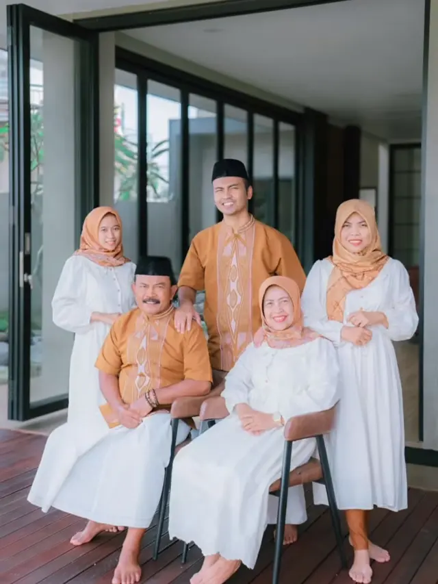 Ide Pose Lebaran