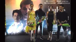 Deretan artis yang hadir dalam Premier film Bulan di Atas Kuburan, Jakarta, Sabtu (11/4/2015). (Liputan6.com/Andrian M Tunay)