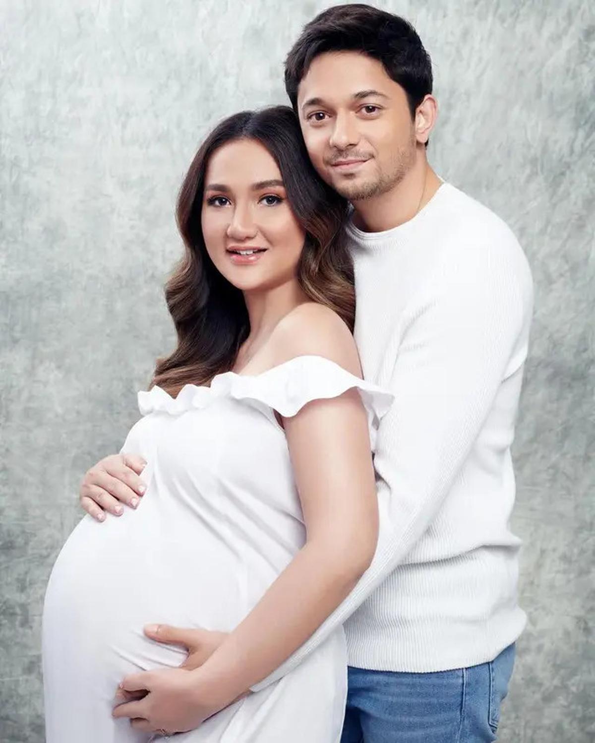 Tengku Dewi dan Andrew Andika Menangis Selama Jalani Sidang Mediasi Terkait Perceraian