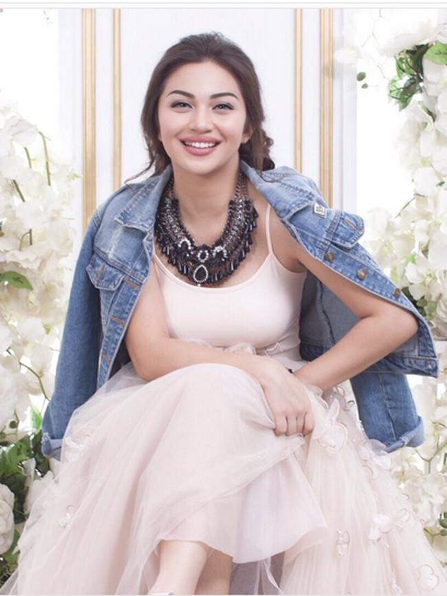 Selama tidak merugikan orang lain ia akan tetap menjalaninya, ia juga tidak akan memperdulikan komentar-komentar dari warganet. Yang terpenting baginya adalah menjalani kehidupannya dengan apa adanya. (Instagram/arieltatum)