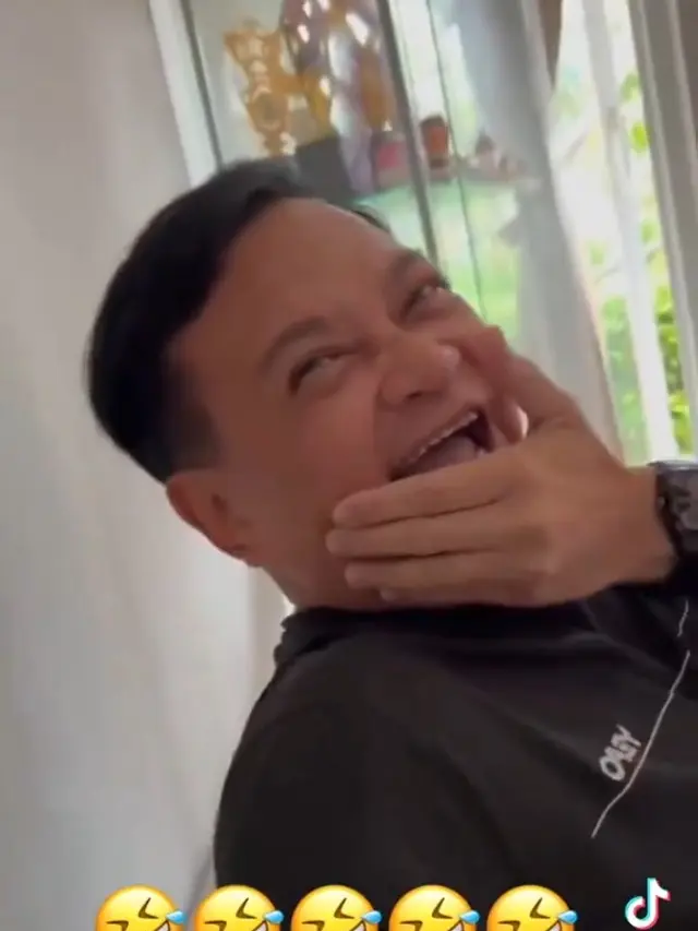 Hedi Yunus Main ke Rumah Ibu-ibu Penggemarnya
