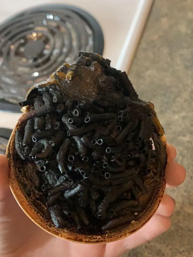 momen kocak saat panaskan makanan