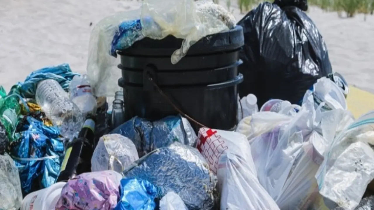 Kurangi Pencemaran Lingkungan, China Larang Penggunaan Produk Berbahan Plastik