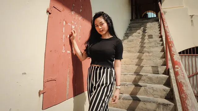 Cecillia Gina - putri Master Limbad