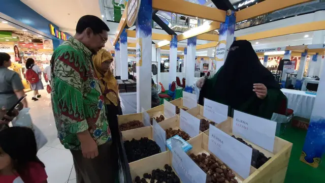 Kesempatan Makan Kurma Sepuasnya di Moslem Travel Fair Tangerang