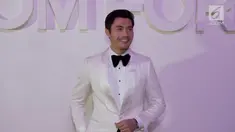 Sukses bintangi Crazy Rich Asians dan A Simple Favor, Henry Golding kebanjiran tawaran akting di Hollywood. Kali ini, Henry akan beradu akting dengan bintang Game Of Thrones, Emila Clarke.