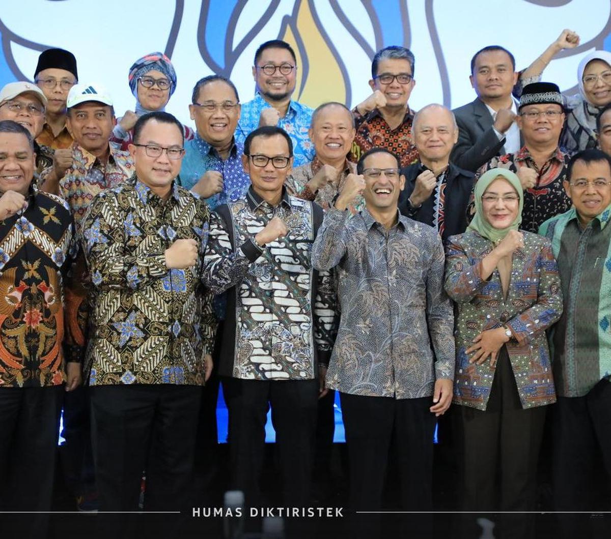 "Dengan diluncurkannya standar nasional dan akreditasi yang baru ini insyaa Allah akan memberikan secercah harapan baru bagi kami di UT dan komunitas pendidikan tinggi," ujar Prof Ojat.&nbsp;<br>
