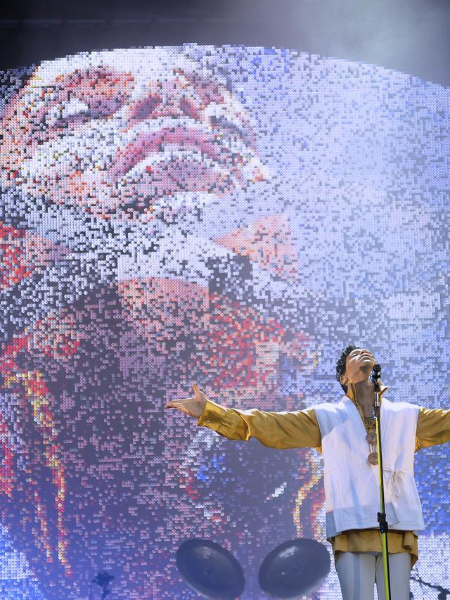 [Bintang] Sebelum Meninggal, Prince Dirawat Selama Enam Hari karena Overdosis