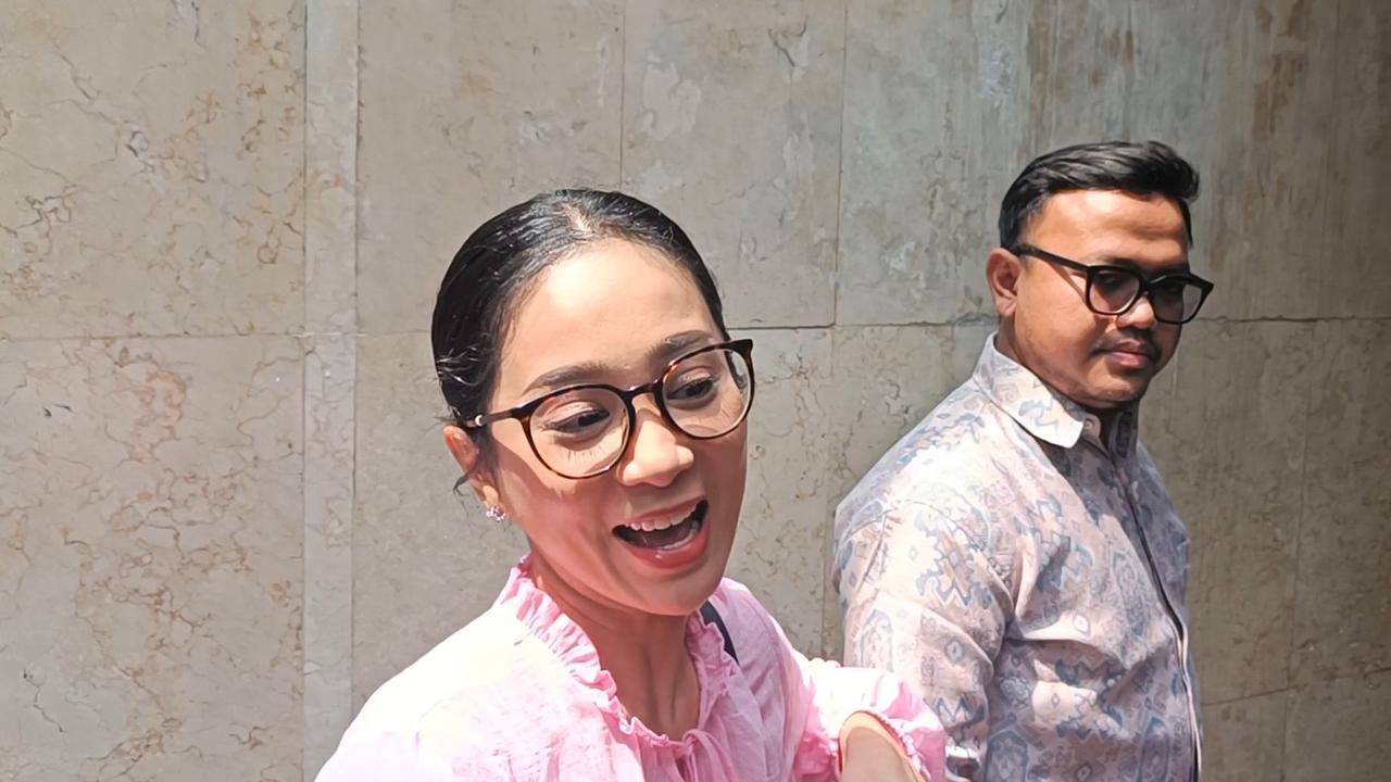 Perdana Diperiksa Polisi, Artis Bunga Zainal Jelaskan Kronologi Penipuan Investasi hingga Rugi Rp6,2 Miliar