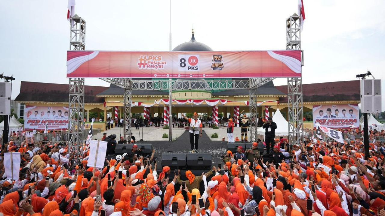 Dia juga meminta agar keluarga besar PKS bersama partai politik (parpol) yang tergabung dalam KPP dapat bekerja sama menyukseskan agenda pemenangan.<br>