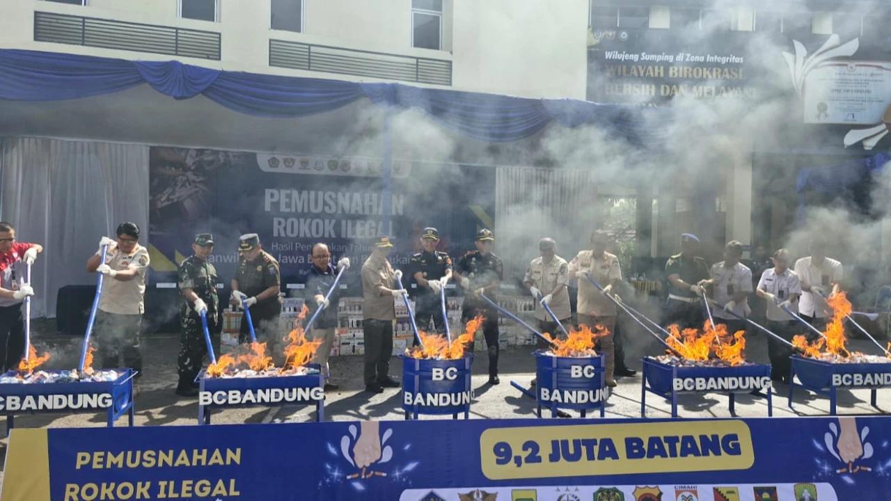 Jutaan Batang Rokok Ilegal Senilai Rp13,7 Miliar Dimusnahkan di Bandung