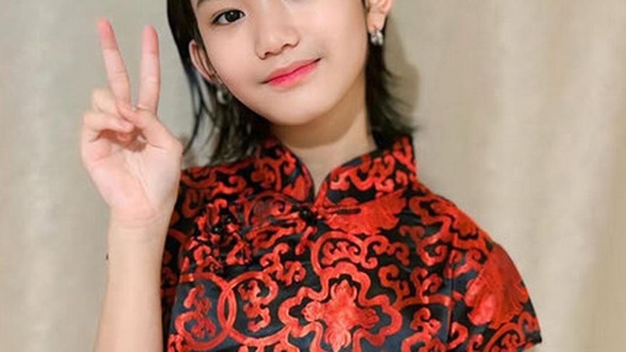 Cantiknya Bilqis Putri Ayu Ting Ting Pakai Congsam Merah, Disebut Kim Soo Hyun Versi Perempuan