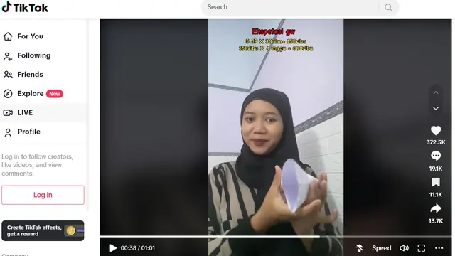 Viral Sebuah Video Guru Honorer Tunjukkan Gaji Rp150 Ribu Per Bulan, Netizen: Nyesek Gak Sih