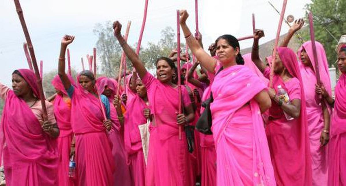 Geng Gulabi India