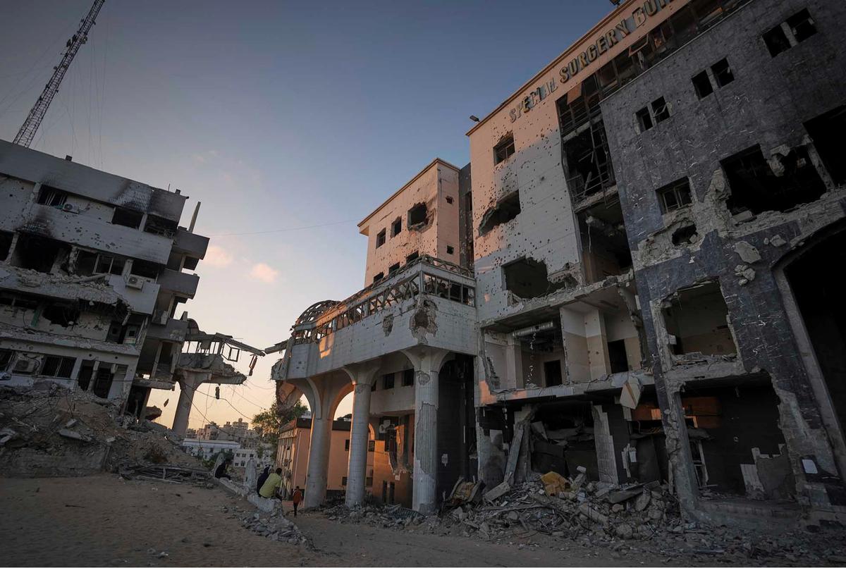 FOTO: Rumah Sakit Shifa yang Hancur,  Dari Simbol Harapan Jadi Saksi Derita Gaza